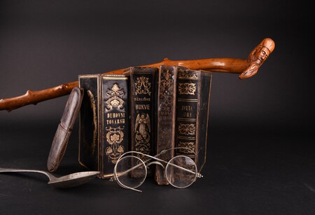 Robic_knjigeocalapalica-podolgovata (002)